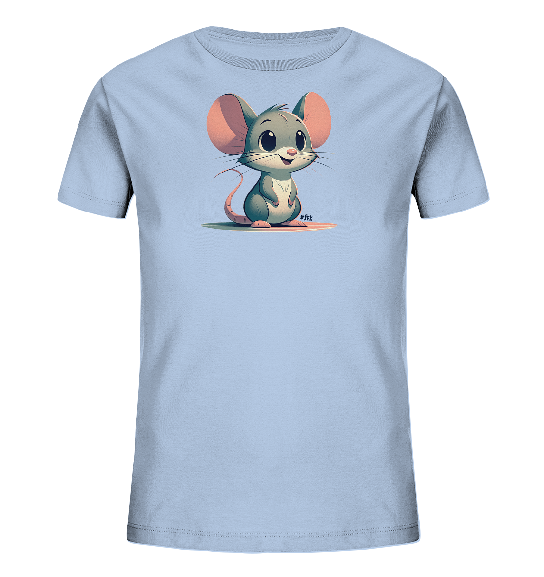 Onlineshop Shirts fuer Kinder - Das Bild zeigt ein hellblaues Kinder-T-Shirt mit einem niedlichen Comic-Maus-Motiv auf der Vorderseite. Die graue Maus hat grosse rosafarbene Ohren, grosse Augen und ein freundliches Laecheln. Sie sitzt aufrecht auf einem ovalen Untergrund und wirkt sehr ansprechend. Das Design ist schlicht und verspielt, ideal fuer kleine Maus-Fans.