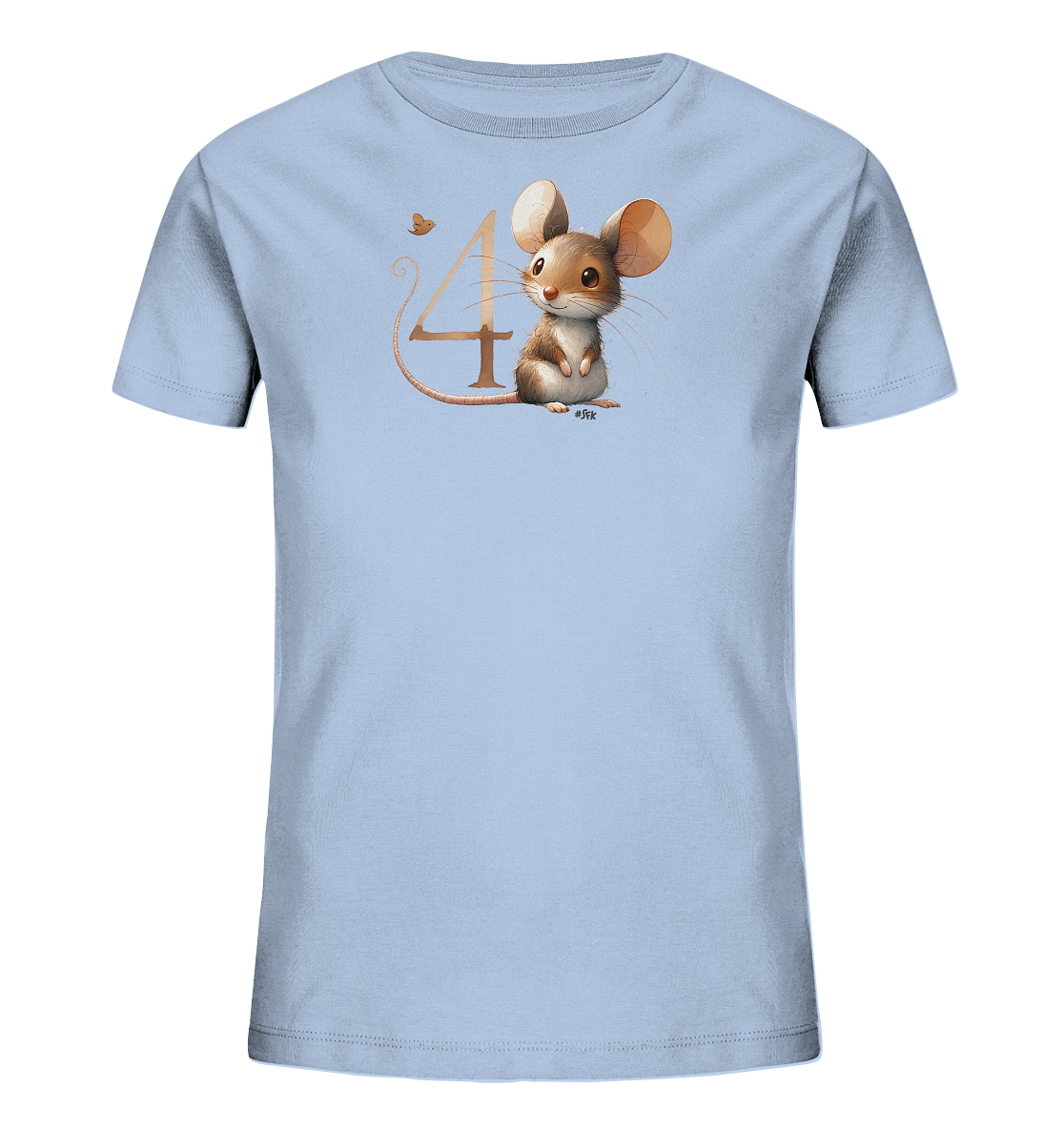Onlineshop Shirts fuer Kinder - Das Bild zeigt ein hellblaues T-Shirt mit einem niedlichen Aufdruck einer kleinen Maus und der Zahl Vier. Die Maus sitzt neben der grossen, goldfarbenen Zahl, waehrend ihr Schwanz sich kunstvoll darum windet. Ein kleiner Schmetterling fliegt in der Naehe. Das Motiv wirkt verspielt und ansprechend.