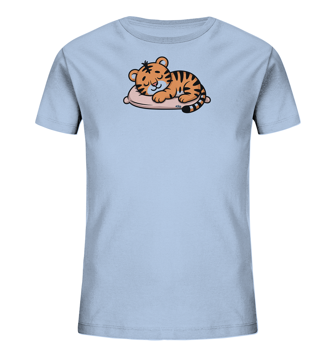 Onlineshop Shirts fuer Kinder - Das Bild zeigt ein hellblaues Kinder-T-Shirt mit einem niedlichen Aufdruck eines schlafenden Tigerbabys. Das orange-schwarz gestreifte Tigerjunges liegt friedlich auf einem rosa Kissen, die Augen geschlossen. Das Design ist cartoonhaft und verleiht dem Shirt einen verspielten, ruhigen Charakter, ideal fuer kleine Kinder.