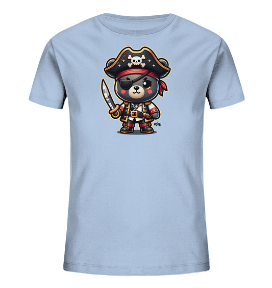 Onlineshop Shirts fuer Kinder - Dieses Bild zeigt ein hellblaues T-Shirt fuer Kinder. Auf der Vorderseite ist eine Illustration eines Cartoon-Baeren im Piratenkostuem zu sehen. Der Baer traegt einen Piratenhut mit Totenkopf, eine Augenklappe und haelt ein Schwert. Das Motiv ist farbenfroh und detailliert, was dem Shirt einen abenteuerlichen Look verleiht.