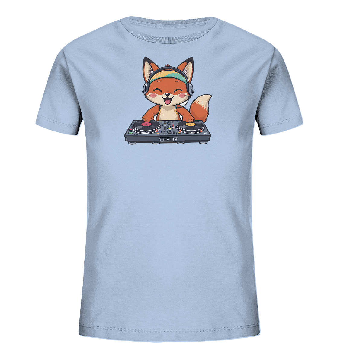 Onlineshop Shirts fuer Kinder - Das Bild zeigt ein hellblaues Kinder-T-Shirt mit einem niedlichen Fuchs-Motiv auf der Vorderseite. Der Fuchs traegt bunte Kopfhoerer und steht laechelnd hinter einem DJ-Mischpult. Dieses froehliche Design verleiht dem Shirt einen verspielten und musikalischen Charakter, der besonders ansprechend fuer Kinder ist. Das T-Shirt ist schlicht gehalten, um das Motiv hervorzuheben.