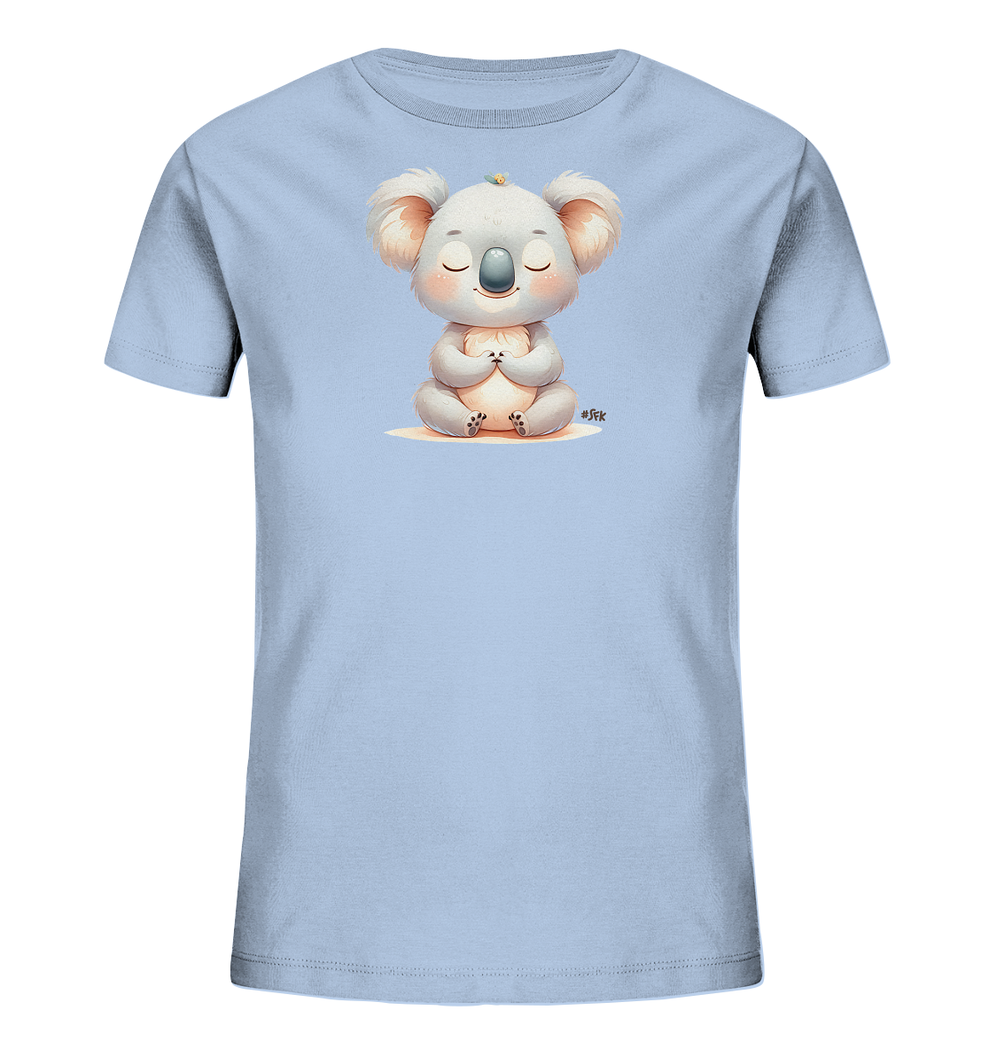 Onlineshop Shirts fuer Kinder - Dieses hellblaue Kinder T-Shirt zeigt eine niedliche, meditierende Koala-Figur in sanften Grautoenen. Der Koala sitzt im Schneidersitz mit geschlossenen Augen und hat ein kleines gelbes Voegelchen auf dem Kopf. Das Design strahlt Ruhe und Gelassenheit aus.