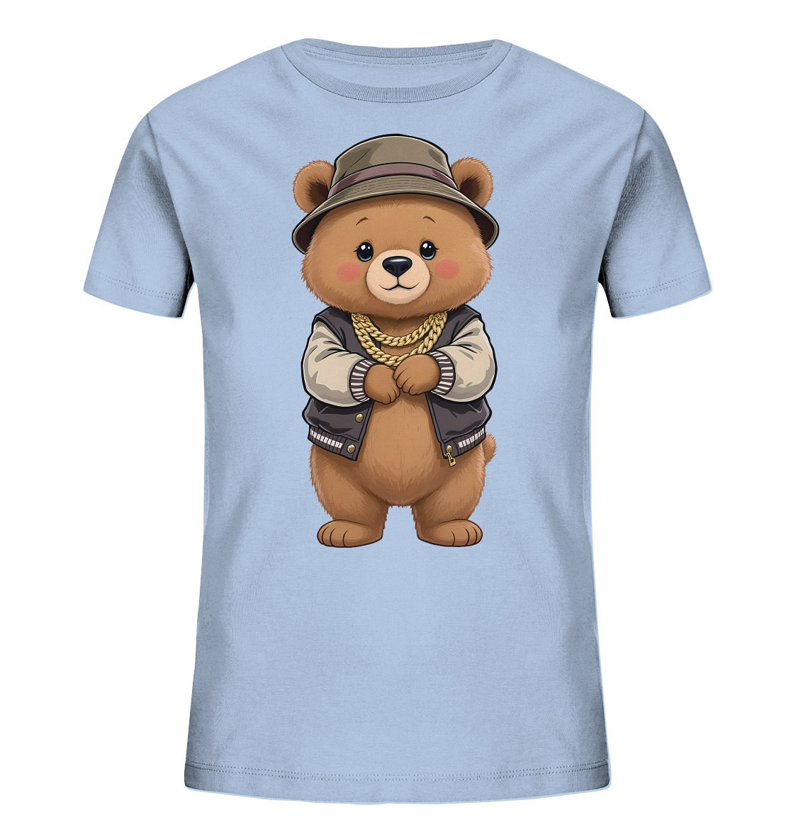Onlineshop Shirts fuer Kinder - Das Bild zeigt ein hellblaues T-Shirt mit einem detaillierten Cartoon-Motiv eines stehenden Baeren. Der Baer traegt einen braunen Fischerhut, eine dunkle Jacke mit hellen Ärmeln und eine dicke goldene Kette. Seine Pfoten sind verschraenkt, und er hat einen freundlichen Ausdruck mit roten Wangen. Das Design verleiht dem Shirt einen laessigen und stilvollen Look.