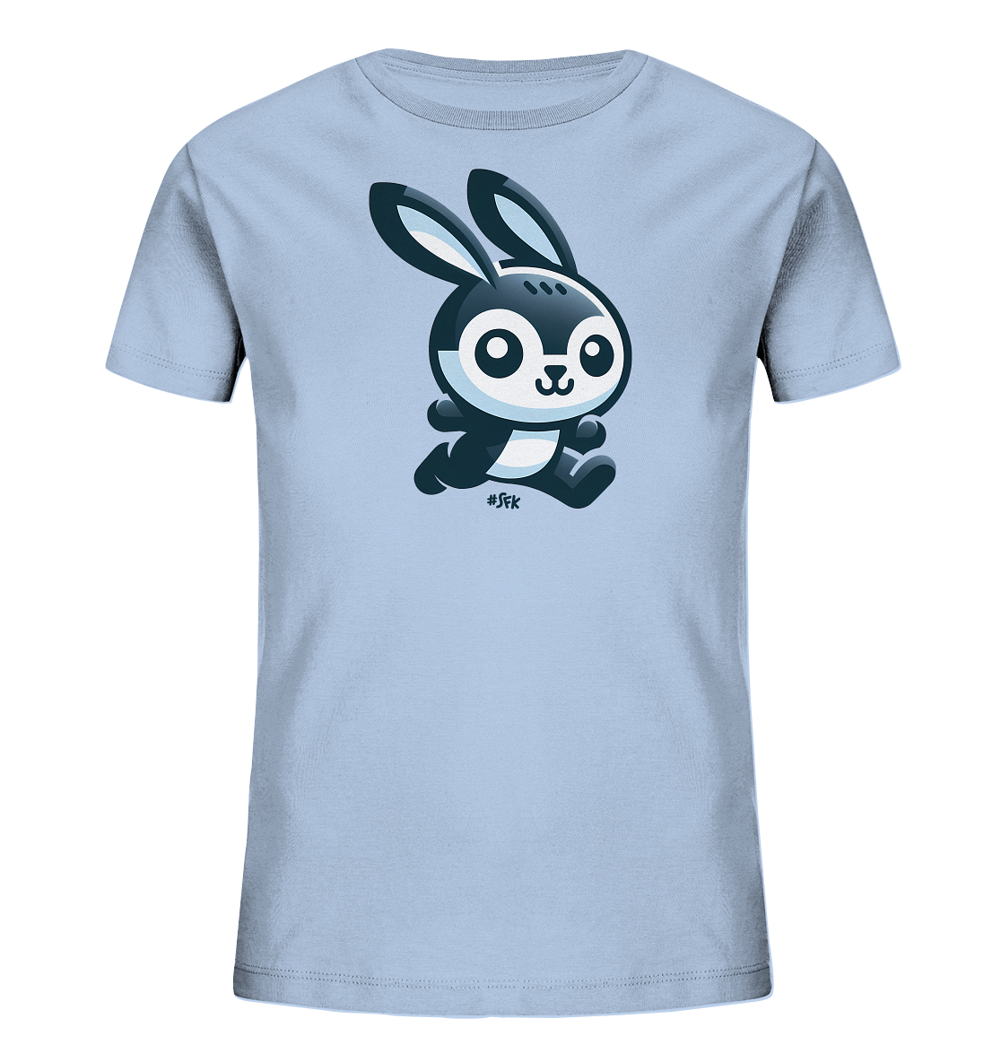 Onlineshop Shirts fuer Kinder - Das Bild zeigt ein hellblaues Kinder T-Shirt mit einer niedlichen Grafik auf der Vorderseite. Dargestellt ist ein cartoonartiger Hase in Schwarz-Weiss. Der Hase hat grosse Augen und lange Ohren und scheint gerade zu rennen oder zu springen. Das Design wirkt froehlich und verspielt, ideal fuer Kindermode.