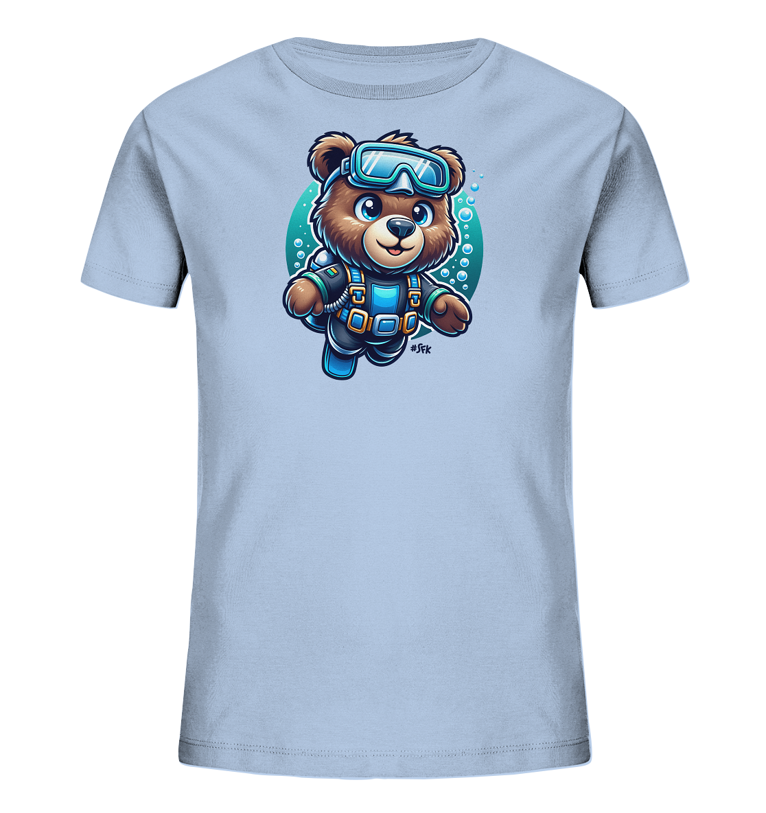 Onlineshop Shirts fuer Kinder - Dieses hellblaue T-Shirt zeigt eine Illustration eines niedlichen Comic-Baeren in Tauchausruestung. Der Baer schwimmt unter Wasser, umgeben von Blasen und einer ovalen Grafik im Hintergrund. Er traegt eine Tauchermaske und einen Taucheranzug. Das Design wirkt verspielt und ansprechend fuer Kinder.