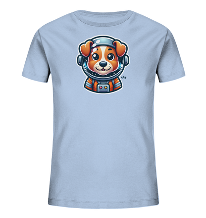 Onlineshop Shirts fuer Kinder - Das Bild zeigt ein hellblaues T-Shirt fuer Kinder. Auf der Vorderseite ist eine niedliche Illustration eines Cartoon-Hundes zu sehen, der einen Astronautenhelm traegt. Der Hund blickt freundlich nach vorne, sein Astronautenanzug ist detailreich in Orange- und Grautoenen gestaltet. Das Design vermittelt einen verspielten Eindruck und ist ideal fuer kleine Entdecker.