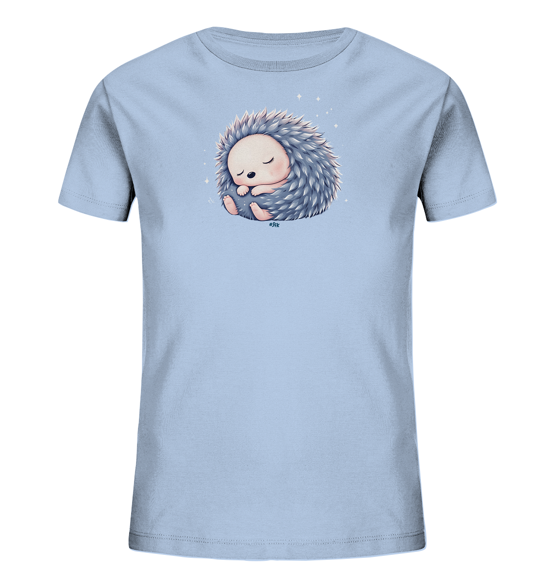 Onlineshop Shirts fuer Kinder - Das Bild zeigt ein hellblaues Kinder-T-Shirt mit einem niedlichen Motiv eines schlafenden Igels. Der Igel ist zusammengerollt und hat die Augen geschlossen, was einen friedlichen Ausdruck vermittelt. Er ist von kleinen, funkelnden Sternen umgeben, die das vertraeumte Design unterstreichen. Das Motiv ist zentral auf der Vorderseite des Shirts platziert.
