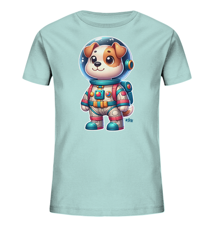 Onlineshop Shirts fuer Kinder - Das Bild zeigt ein hellblaues T-Shirt mit einem niedlichen Aufdruck eines Hundes im Astronautenanzug. Der Cartoon-Hund traegt einen farbenfrohen Raumanzug und einen Helm, der sein freundliches Gesicht zeigt. Dieses verspielte und fantasievolle Motiv ist ideal fuer kleine Weltraum-Fans.