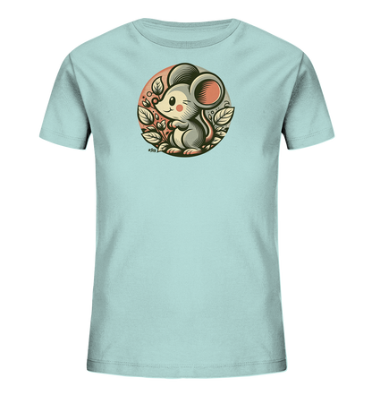 Onlineshop Shirts fuer Kinder - Das Bild zeigt ein hellblaues Kinder-T-Shirt mit einem niedlichen Motiv einer Maus. Die Maus sitzt in einem Kreis umgeben von stilisierten Blaettern und Zweigen. Der Hintergrund im Kreis hat einen sanften Farbverlauf von Orange zu Beige. Die Grafik ist kuenstlerisch gestaltet und verleiht dem Shirt einen froehlichen Look.