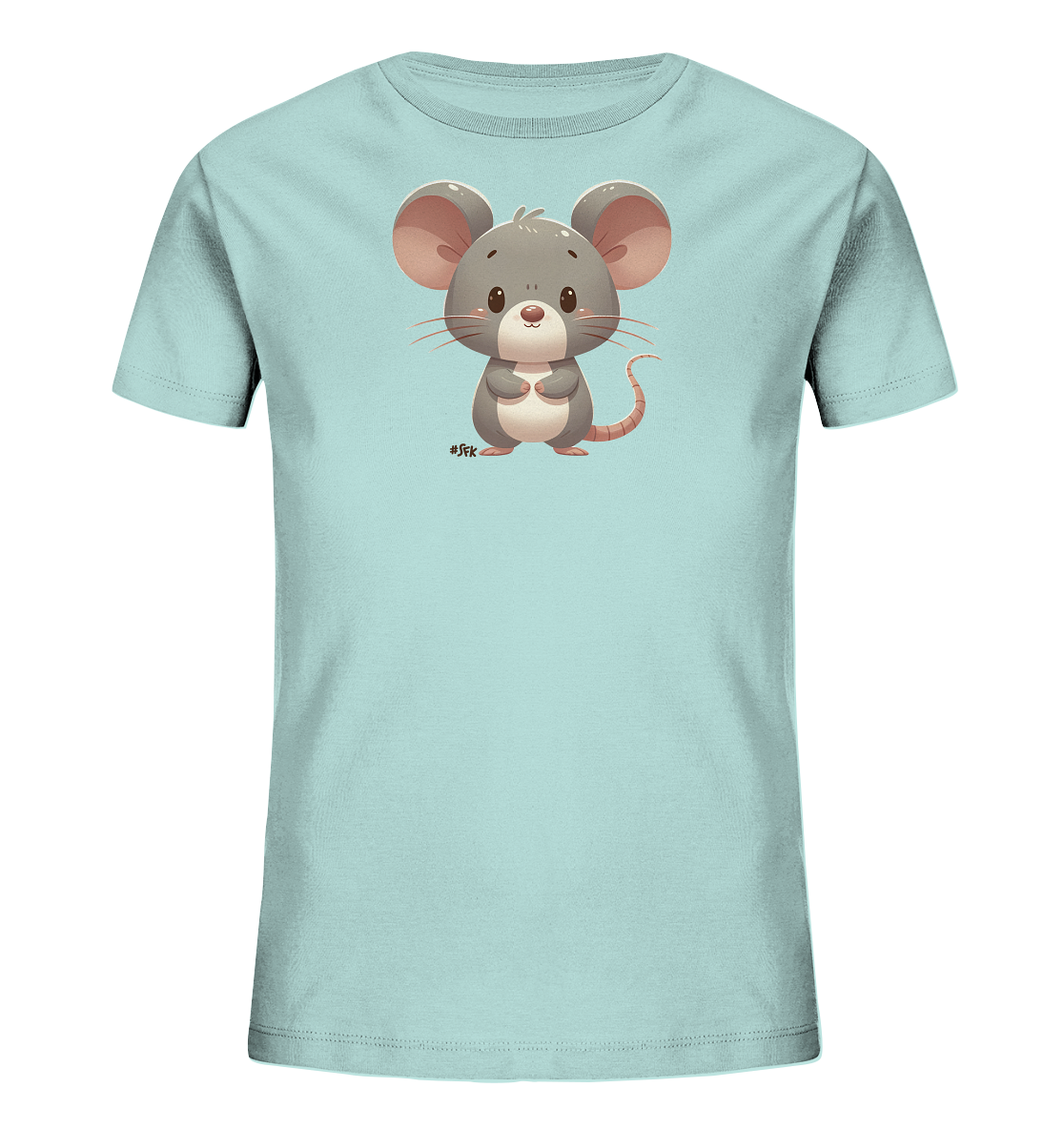 Onlineshop Shirts für Kinder - Das Bild zeigt ein Kinder-T-Shirt in einem hellblauen oder sehr blassen türkisen Farbton. Auf der Vorderseite ist eine Illustration einer niedlichen Cartoon-Maus platziert. Die Maus ist grau dargestellt mit auffälligen rosa Ohren und sitzt aufrecht mit zusammengelegten Pfoten. Am unteren Rand der Grafik befindet sich der kleine Schriftzug "#SFK".