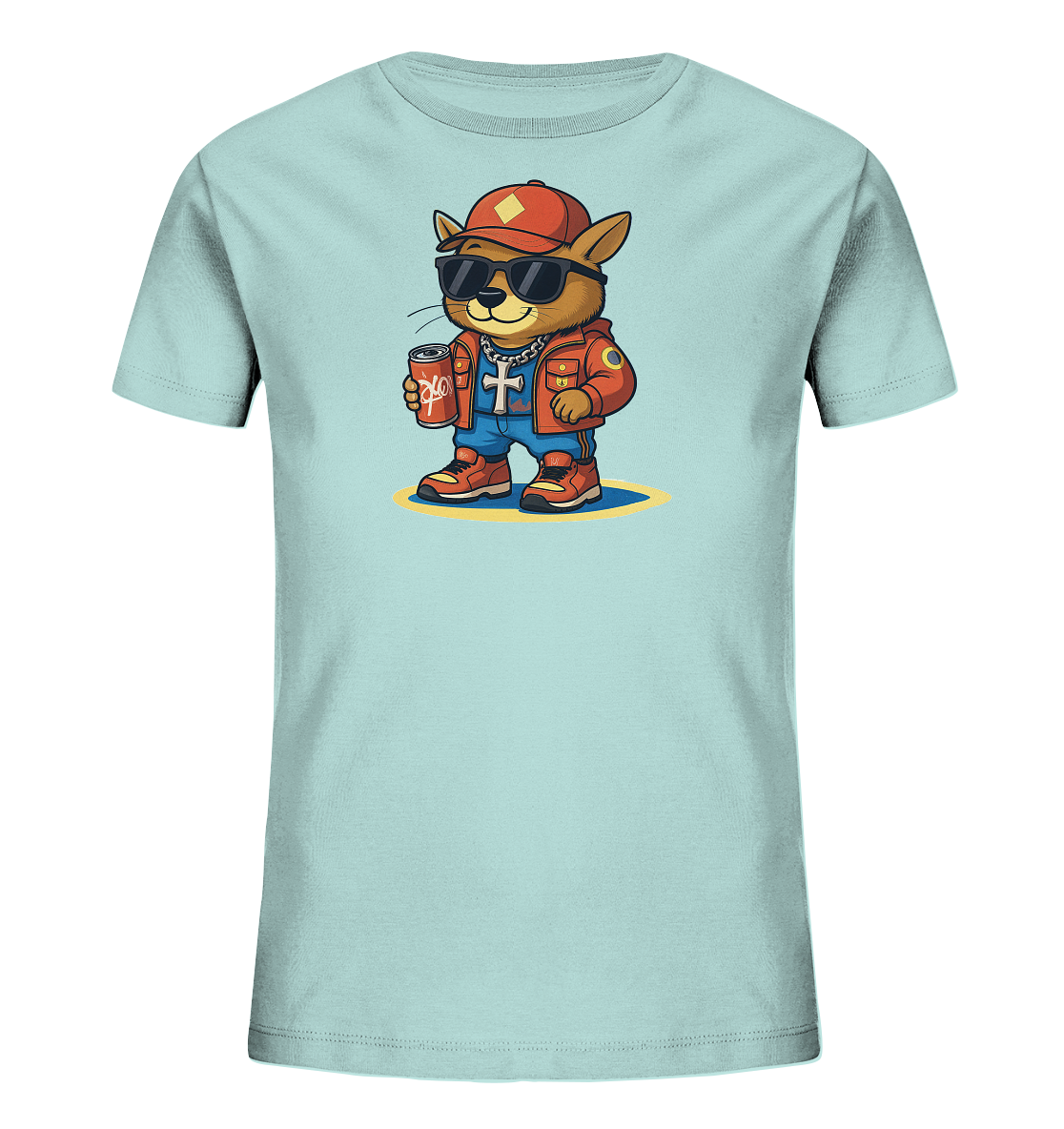 Onlineshop Shirts fuer Kinder - Das Bild zeigt ein hellblaues Kinder-T-Shirt mit einem stilisierten Tier-Charakter auf der Vorderseite. Der Charakter traegt eine Baseballkappe, Sonnenbrille, eine rote Jacke und Jeans. Er haelt eine rote Dose und traegt eine Halskette mit Kreuz. Das Design steht auf einer gelben ovalen Flaeche.