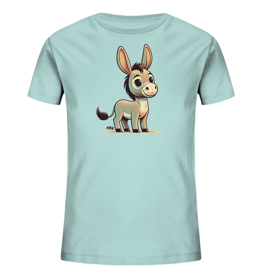 Onlineshop Shirts fuer Kinder - Das Bild zeigt ein hellblaues Kinder T-Shirt. Auf der Vorderseite ist ein suesser, cartoonhafter Esel abgebildet. Der Esel hat grosse Ohren, ein freundliches Laecheln und steht auf einer angedeuteten Flaeche. Die Illustration ist farbenfroh und detailliert, was dem Shirt einen verspielten und kindgerechten Look verleiht.