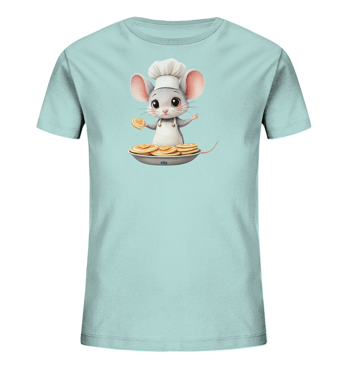 Onlineshop Shirts fuer Kinder - Das Bild zeigt ein hellblaues T-Shirt fuer Kinder mit einer niedlichen, kochaehnlichen Maus als Motiv. Die Maus traegt eine Kochmuetze und Schuerze und haelt einen herzfoermigen Keks in der Pfote. Vor ihr steht eine Pfanne mit einem Stapel goldbrauner Pfannkuchen. Das Design wirkt verspielt und liebevoll gestaltet.