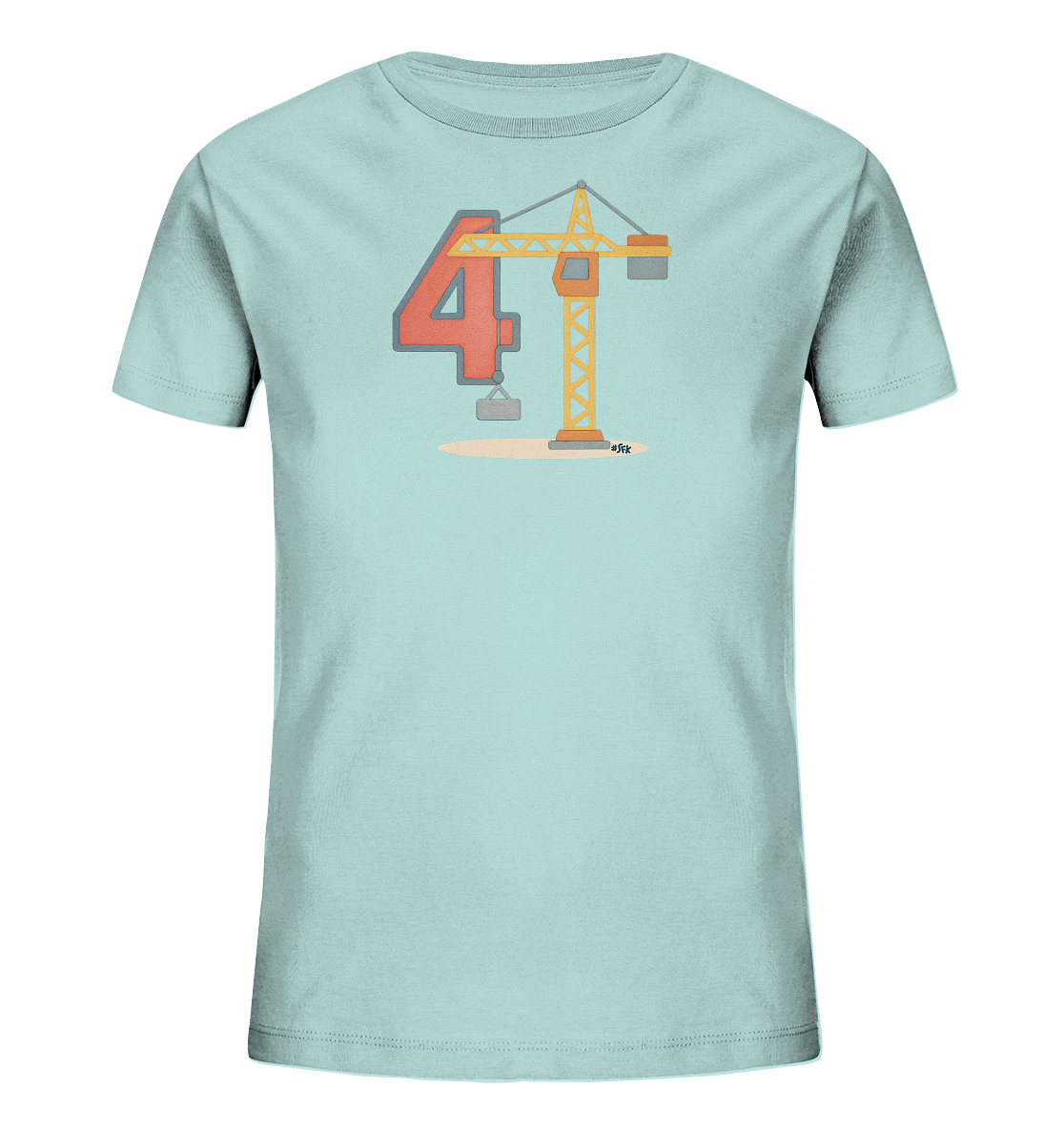 Onlineshop Shirts fuer Kinder - Das Bild zeigt ein hellblaues Kinder-T-Shirt mit einem Baustellenmotiv auf der Vorderseite. Es ist die Zahl '4' in Rot und Grau dargestellt. Daneben befindet sich ein gelb-orangefarbener Baukran, der eine graue Last haelt. Das Design verbindet die Zahl mit einem Thema, das Kinder oft begeistert.