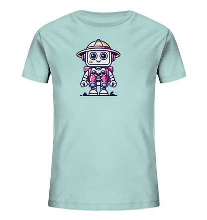 Onlineshop Shirts für Kinder - Das Bild zeigt ein hellblaues T-Shirt für Kinder, auf dessen Vorderseite ein freundlicher Cartoon-Roboter gedruckt ist. Der Roboter trägt einen gelben Safari-Hut mit rotem Band und hat große, neugierige Augen sowie ein lächelndes Maul. Um seinen Hals hängen rote Ferngläser, die bereit zum Einsatz wirken. Das Design des Roboters ist farbenfroh und detailliert, was dem Shirt einen verspielten und abenteuerlustigen Charakter verleiht, ideal für kleine Entdecker.