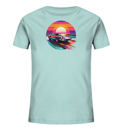 Kinder T-Shirt mit ein farbiger Sportwagen vor einer gestreiften Retro-Sonne