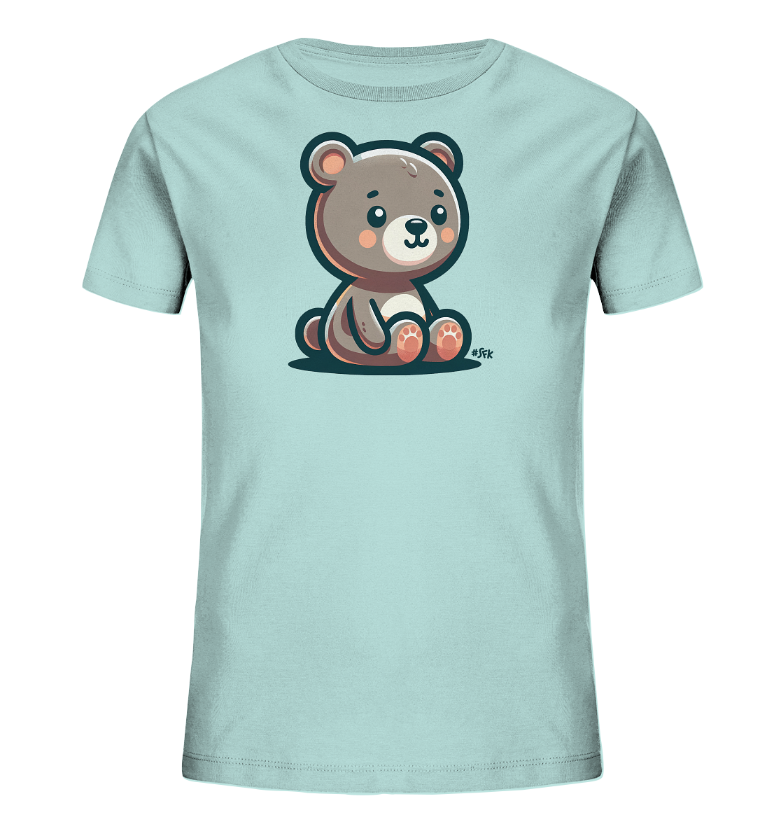 Onlineshop Shirts fuer Kinder - Das Bild zeigt ein hellblaues Kinder-T-Shirt mit einem niedlichen Cartoon-Motiv auf der Vorderseite. Dargestellt ist ein kleiner, brauner Teddybaer, der aufrecht sitzt und ein freundliches Laecheln zeigt. Der Baer hat grosse Augen und rosa Wangen. Die Illustration ist farbenfroh und passend fuer Kinder.