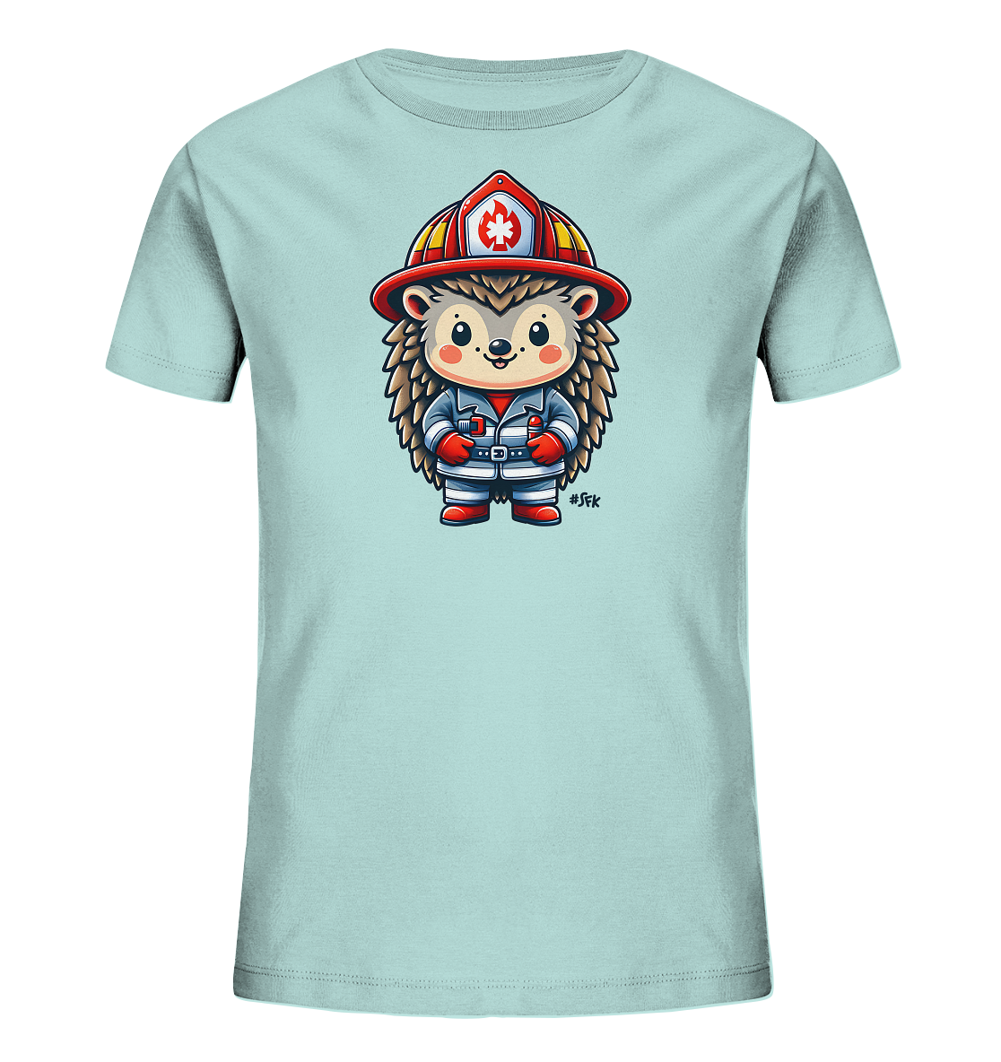 Onlineshop Shirts fuer Kinder - Das Bild zeigt ein hellblaues Kinder-T-Shirt mit einem niedlichen Cartoon-Igel auf der Vorderseite. Der Igel ist als Feuerwehrmann gekleidet und traegt einen roten Helm sowie eine graue Uniform mit roten Stiefeln. Die Illustration ist farbenfroh und detailreich gestaltet. Das Design verleiht dem Shirt einen verspielten Charakter.