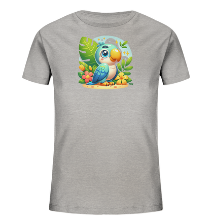 Onlineshop Shirts fuer Kinder - Das Bild zeigt ein hellgraues Kinder-T-Shirt mit einem farbenfrohen Aufdruck auf der Vorderseite. Der Druck stellt einen niedlichen Cartoon-Papagei dar, der in einer tropischen Umgebung mit grossen Blaettern und bunten Blumen sitzt. Das Design ist froehlich und detailliert, mit einem blauen Himmel und funkelnden Sternen im Hintergrund. Dieses Shirt bietet ein ansprechendes Motiv fuer junge Vogelliebhaber.