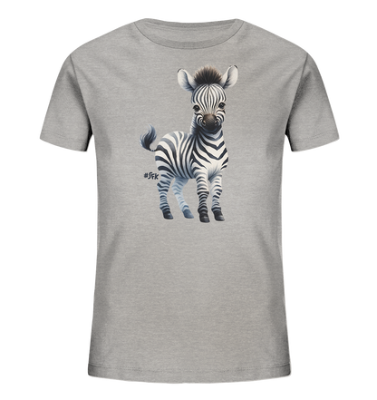 Onlineshop Shirts fuer Kinder - Das Bild zeigt ein graues T-Shirt fuer Kinder mit der Illustration eines niedlichen Baby-Zebras auf der Vorderseite. Das kleine Zebra steht aufrecht und blickt freundlich nach vorne. Seine charakteristischen schwarzen und weissen Streifen sind detailreich dargestellt. Das Design ist ansprechend und verspielt, ideal fuer Kinder.
