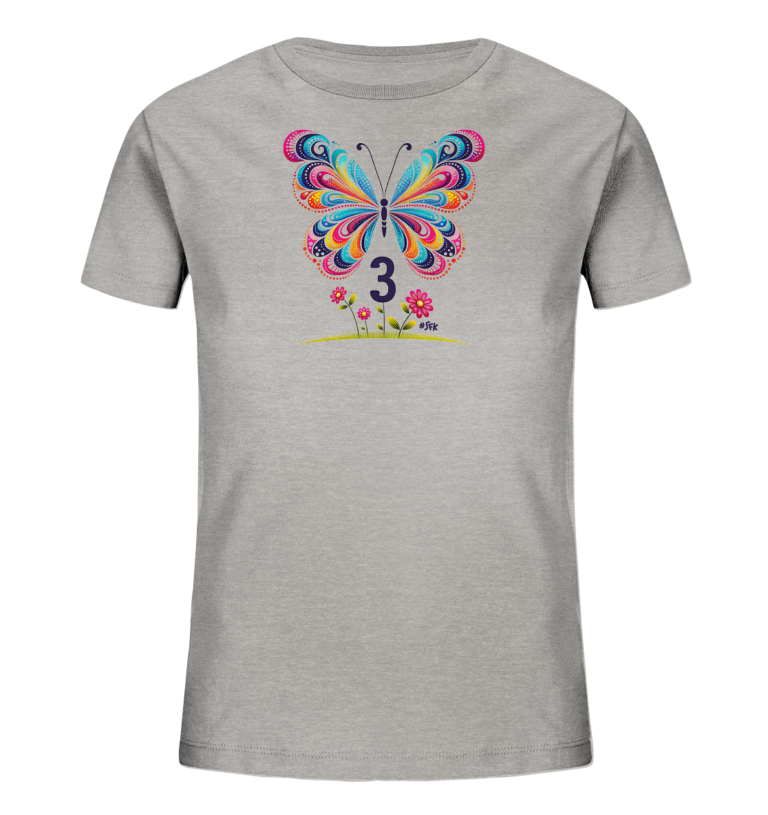 Onlineshop Shirts fuer Kinder - Das Bild zeigt ein graues Kinder T-Shirt mit einem auffaelligen Schmetterlingsmotiv auf der Vorderseite. Der Schmetterling ist detailreich gestaltet und in lebendigen, bunten Farben gehalten. Unter dem Schmetterling befindet sich die Zahl '3' neben stilisierten Blumen. Das Design wirkt verspielt und farbenfroh.