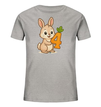 Onlineshop Shirts fuer Kinder - Dieses graue T-Shirt fuer Kinder zeigt eine niedliche Illustration eines braunen Hasen auf der Vorderseite. Der Hase haelt die orangefarbene Zahl 4, welche mit einem gruenen Karottengruen versehen ist. Das froehliche Design ist farbenfroh und ansprechend fuer Kinder.