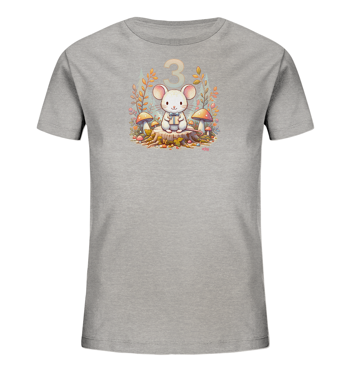 Onlineshop Shirts fuer Kinder - Das Bild zeigt ein graues Kinder-T-Shirt mit einem farbenfrohen Druck einer Maus. Die Maus sitzt auf einem Baumstumpf, umgeben von Pilzen und Herbstlaub, und haelt ein kleines Paket. Im Hintergrund ist die grosse Zahl '3' zu sehen. Das Motiv ist liebevoll und detailreich gestaltet.
