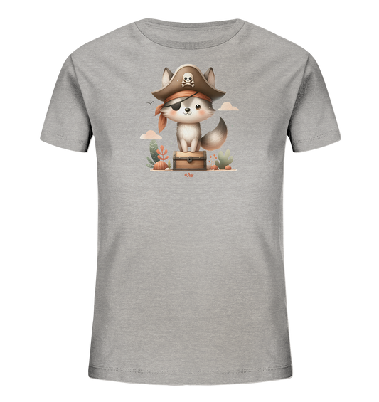 Onlineshop Shirts fuer Kinder - Das Bild zeigt ein graues Kinder-T-Shirt mit einem niedlichen Piratenmotiv auf der Vorderseite. Im Zentrum sitzt ein kleines Tier mit Piratenhut und Augenklappe auf einer Schatzkiste. Um das Tier herum sind stilisierte Pflanzen und Wolken zu sehen. Das Design wirkt verspielt und detailreich.