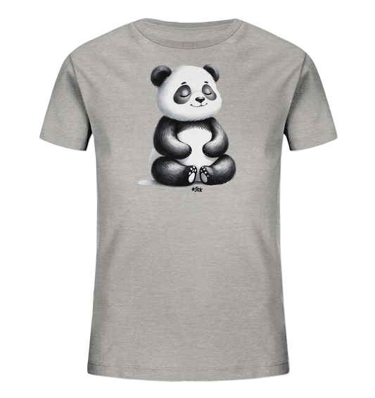 Kinder T-Shirt mit ein Panda im Schneidersitz mit geschlossenen Augen und sanftem Lächeln