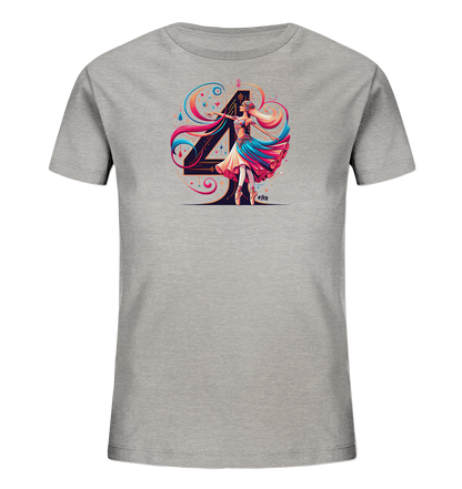 Onlineshop Shirts fuer Kinder - Das Bild zeigt ein graues Kinder-T-Shirt mit einem auffaelligen Design, das die grosse Zahl '4' und eine tanzende Ballerina darstellt. Die Ballerina traegt ein farbenfrohes Kleid und steht auf Spitzenschuhen vor der grafisch gestalteten Zahl. Um das Motiv herum sind schwungvolle Linien und bunte Punkte angeordnet, die dem Design Dynamik verleihen. Die Darstellung wirkt sehr kuenstlerisch und farbenfroh.