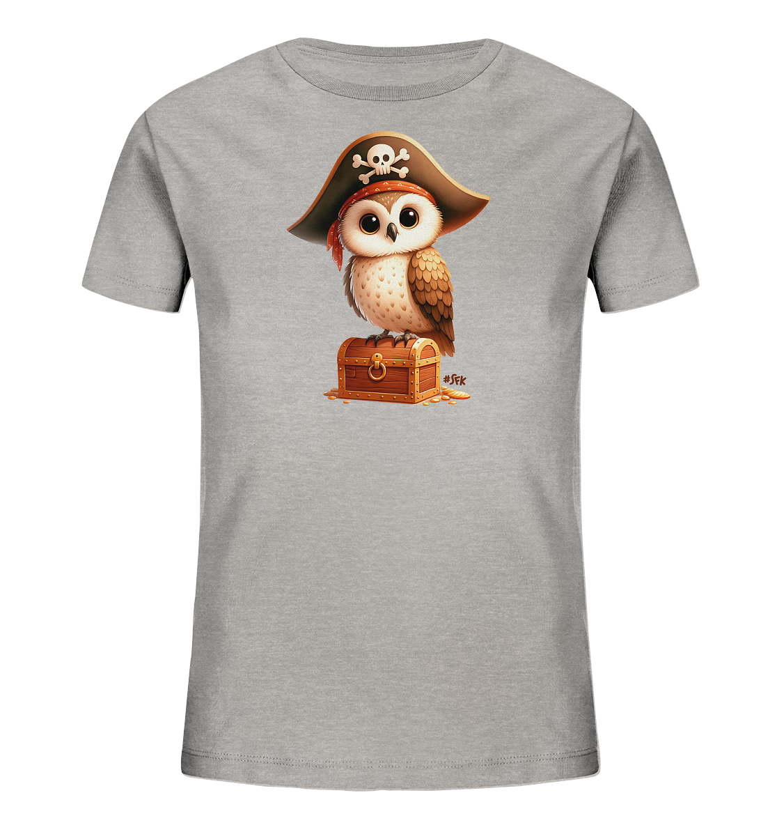 Onlineshop Shirts fuer Kinder - Das Bild zeigt ein graues T-Shirt mit einem niedlichen Cartoon-Motiv auf der Vorderseite. Darauf ist eine Eule in einem Piratenhut zu sehen, die auf einer Holztruhe sitzt. Um die Truhe herum liegen einige goldene Muenzen. Das Design ist detailreich und hat einen verspielten Charakter.