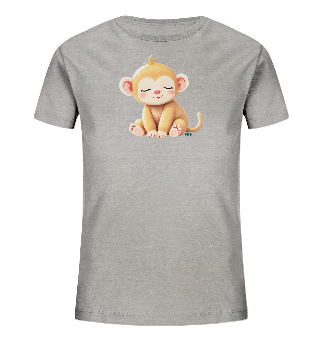 Onlineshop Shirts fuer Kinder - Das Bild zeigt ein hellgraues Kinder-T-Shirt mit einem niedlichen, sitzenden Affenmotiv auf der Vorderseite. Der Affe ist in sanften Brauntoenen gehalten, hat geschlossene Augen und einen friedlichen Gesichtsausdruck. Sein froehliches Aussehen wird durch rosa Wangen und Ohren betont. Das Design verleiht dem Shirt einen verspielten und charmanten Charakter.
