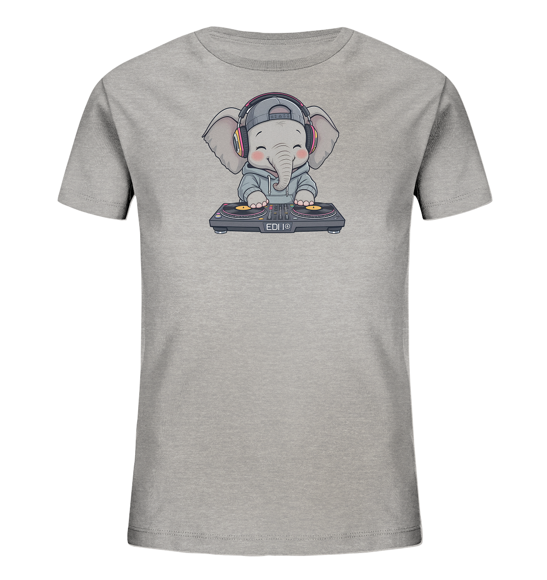 Onlineshop Shirts fuer Kinder - Das Bild zeigt ein hellgraues Kinder-T-Shirt mit einem zentralen Motiv eines niedlichen Elefanten. Der Elefant traegt einen grauen Kapuzenpullover, eine Kappe und Kopfhoerer und sitzt vor einem DJ-Mischpult. Seine grossen Ohren und das freundliche Gesicht mit roten Wangen verleihen ihm einen liebenswerten Ausdruck. Das Design ist verspielt und detailreich.