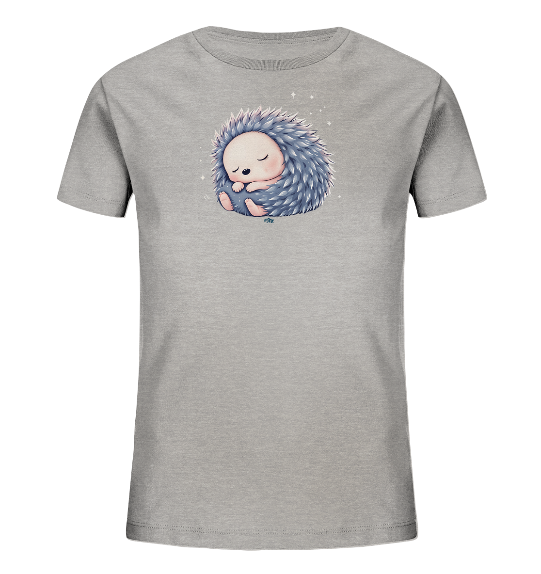 Onlineshop Shirts fuer Kinder - Das Bild zeigt ein hellgraues Kinder-T-Shirt. Auf der Vorderseite ist eine niedliche Illustration eines schlafenden Igels zu sehen, der sich friedlich eingerollt hat. Der Igel hat blaeulich-graue Stacheln und zarte rosa Akzente, umgeben von kleinen Glitzerpartikeln. Das Design wirkt beruhigend und liebevoll, perfekt fuer junge Kinder.