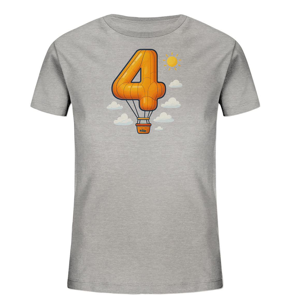 Onlineshop Shirts fuer Kinder - Das Bild zeigt ein graues T-Shirt fuer Kinder mit einem grossen, orangefarbenen Heissluftballon-Motiv in Form der Zahl Vier. Der Ballon schwebt inmitten von stilisierten Wolken am Himmel. Eine kleine Sonne leuchtet am oberen rechten Bildrand. Das Design wirkt verspielt und farbenfroh.