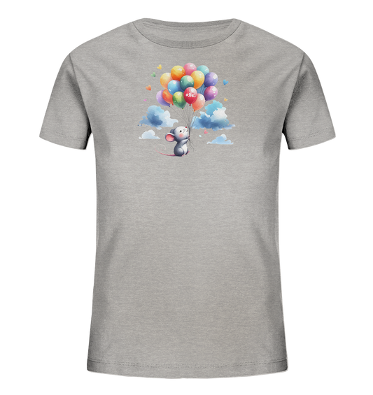 Onlineshop Shirts für Kinder - Das Bild zeigt ein graues T-Shirt mit einem niedlichen Motiv einer Maus, die an einem Bündel bunter Ballons hängt und in den Himmel schwebt. Um sie herum sind stilisierte Wolken und kleine bunte Herzformen zu sehen. Einer der Ballons trägt die Aufschrift "#SFK". Dieses fröhliche Design verleiht dem Shirt einen verspielten Charakter.