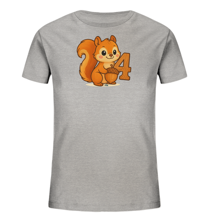 Onlineshop Shirts fuer Kinder - Das Bild zeigt ein graues T-Shirt fuer Kinder mit einer niedlichen Illustration auf der Vorderseite. Zu sehen ist ein orange-braunes Eichhoernchen, das eine Eichel haelt. Neben dem Eichhoernchen steht eine grosse, braune Zahl '4' mit Holztextur. Das verspielte Motiv ist ansprechend fuer Kinder.