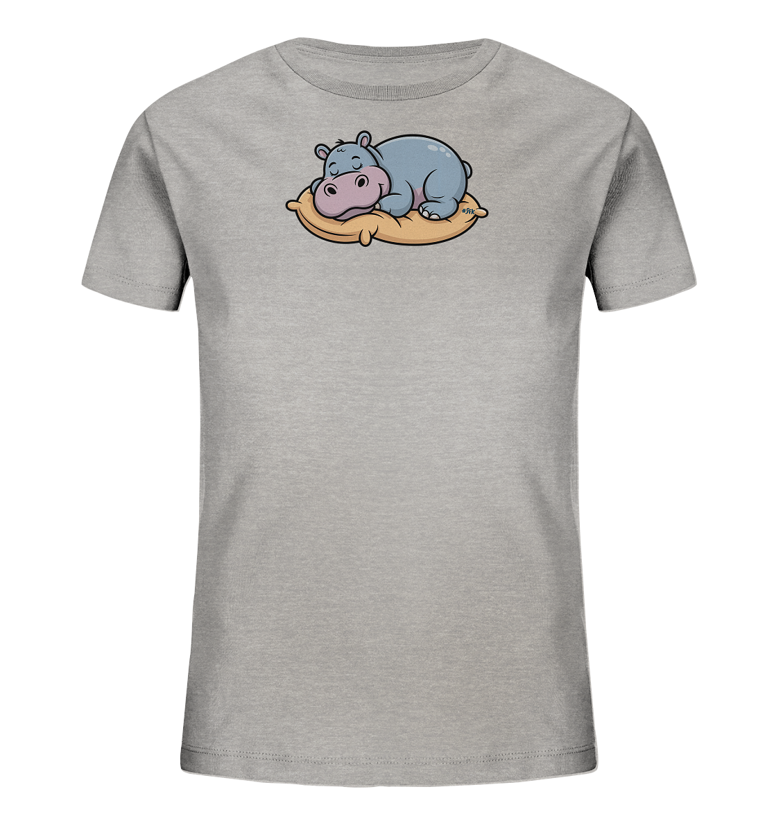 Onlineshop Shirts fuer Kinder - Das Bild zeigt ein hellgraues Kinder-T-Shirt mit einem niedlichen Aufdruck auf der Vorderseite. Ein kleines, blau-graues Flusspferd liegt friedlich schlafend auf einem beigen Kissen. Das Motiv ist im Cartoon-Stil gehalten und praesentiert ein entspanntes und ansprechendes Design.
