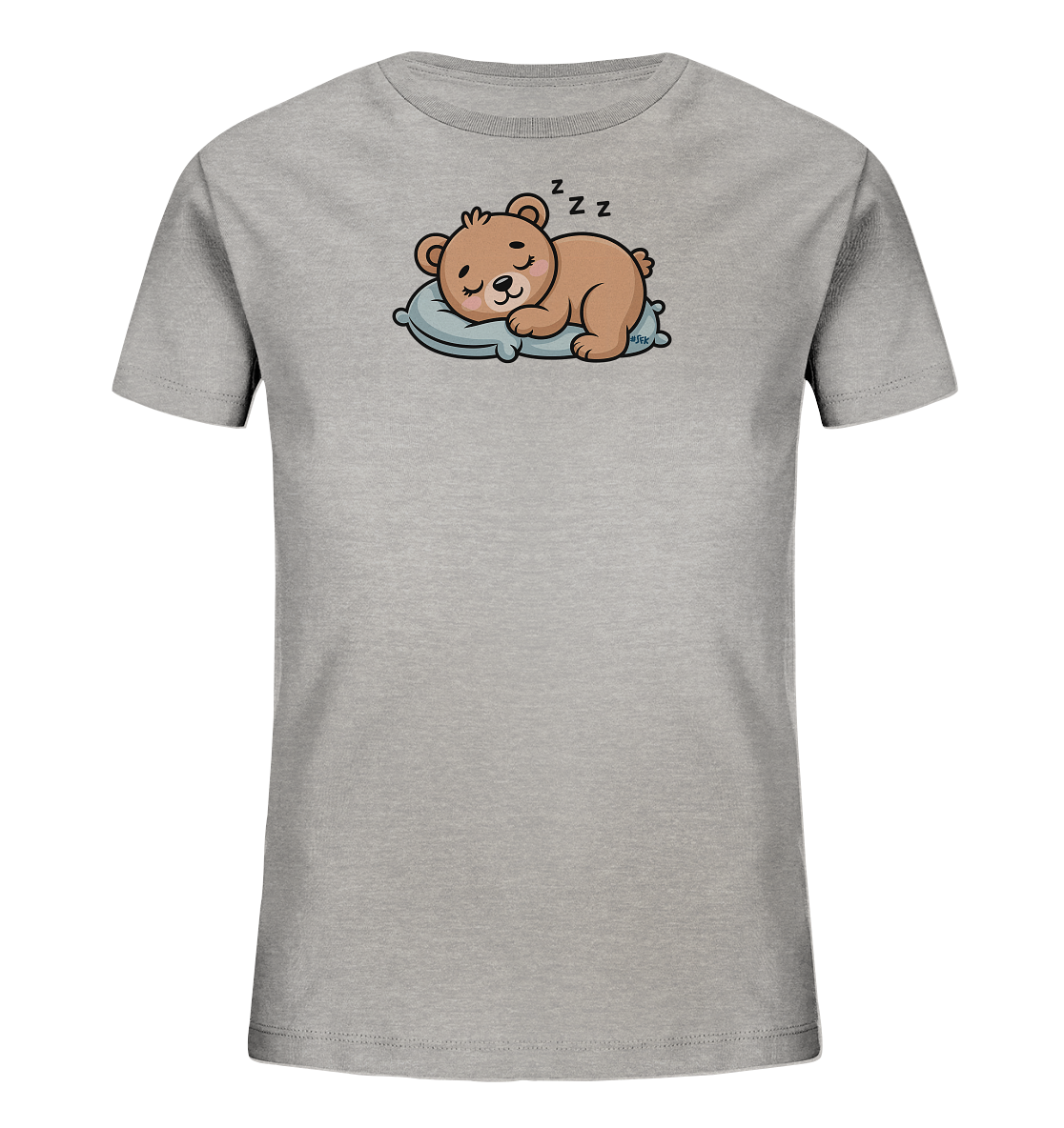 Onlineshop Shirts fuer Kinder - Das Bild zeigt ein graues Kinder-T-Shirt mit einem niedlichen Aufdruck. Ein brauner Cartoon-Baer schlaeft friedlich auf einem hellblauen Kissen, mit 'Zzz'-Symbolen ueber seinem Kopf. Das Design wirkt sehr gemuetlich und kindgerecht, ideal fuer kleine Traeumer.