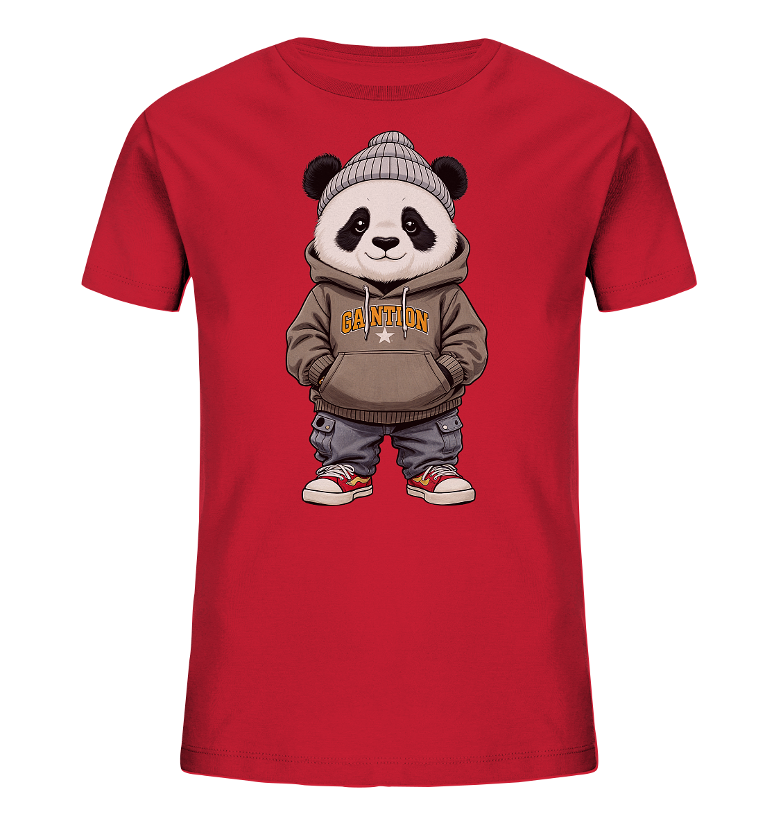 Onlineshop Shirts fuer Kinder - Das Bild zeigt ein rotes Kinder-T-Shirt mit einem niedlichen Cartoon-Panda auf der Vorderseite. Der Panda traegt eine graue Strickmuetze, einen braunen Kapuzenpullover und graue Cargohosen mit roten Turnschuhen. Er steht mit den Haenden in den Taschen und hat einen freundlichen Ausdruck. Das Design ist verspielt und modern, ideal fuer Kinder.