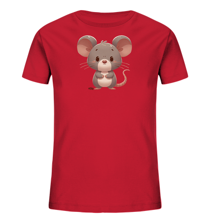 Onlineshop Shirts für Kinder - Das Bild zeigt ein rotes T-Shirt für Kinder, das auf der Vorderseite eine niedliche Illustration einer cartoonhaften Maus aufweist. Die Maus ist in Grautönen gehalten und hat große, runde Ohren sowie einen freundlichen Ausdruck. Sie sitzt aufrecht mit den Pfoten vor der Brust und einem geringelten Schwanz. Unter dem Motiv ist eine kleine Signatur "#SFK" zu erkennen, was dem Design eine persönliche Note verleiht.