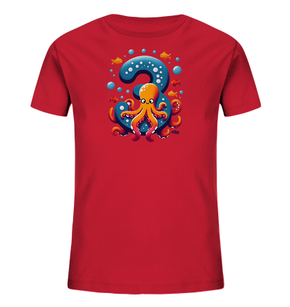 Onlineshop Shirts fuer Kinder - Das Bild zeigt ein rotes Kinder-T-Shirt mit einem farbenfrohen Unterwassermotiv. Ein orangefarbener Oktopus mit freundlichem Gesicht schlingt seine Tentakel um die grosse blaue Zahl '3', die mit Blasen verziert ist. Rundherum schwimmen kleine gelbe Fische und weitere Blasen ergaenzen das Design. Das gesamte Motiv wirkt verspielt und froehlich.