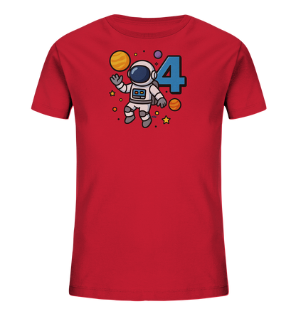 Onlineshop Shirts fuer Kinder - Das Bild zeigt ein rotes T-Shirt fuer Kinder mit einem farbenfrohen Weltraum-Design auf der Vorderseite. Ein Comic-Astronaut schwebt inmitten von Sternen und Planeten. Daneben ist prominent die Zahl '4' in Blau dargestellt. Das Motiv verleiht dem Shirt einen verspielten und abenteuerlichen Look.