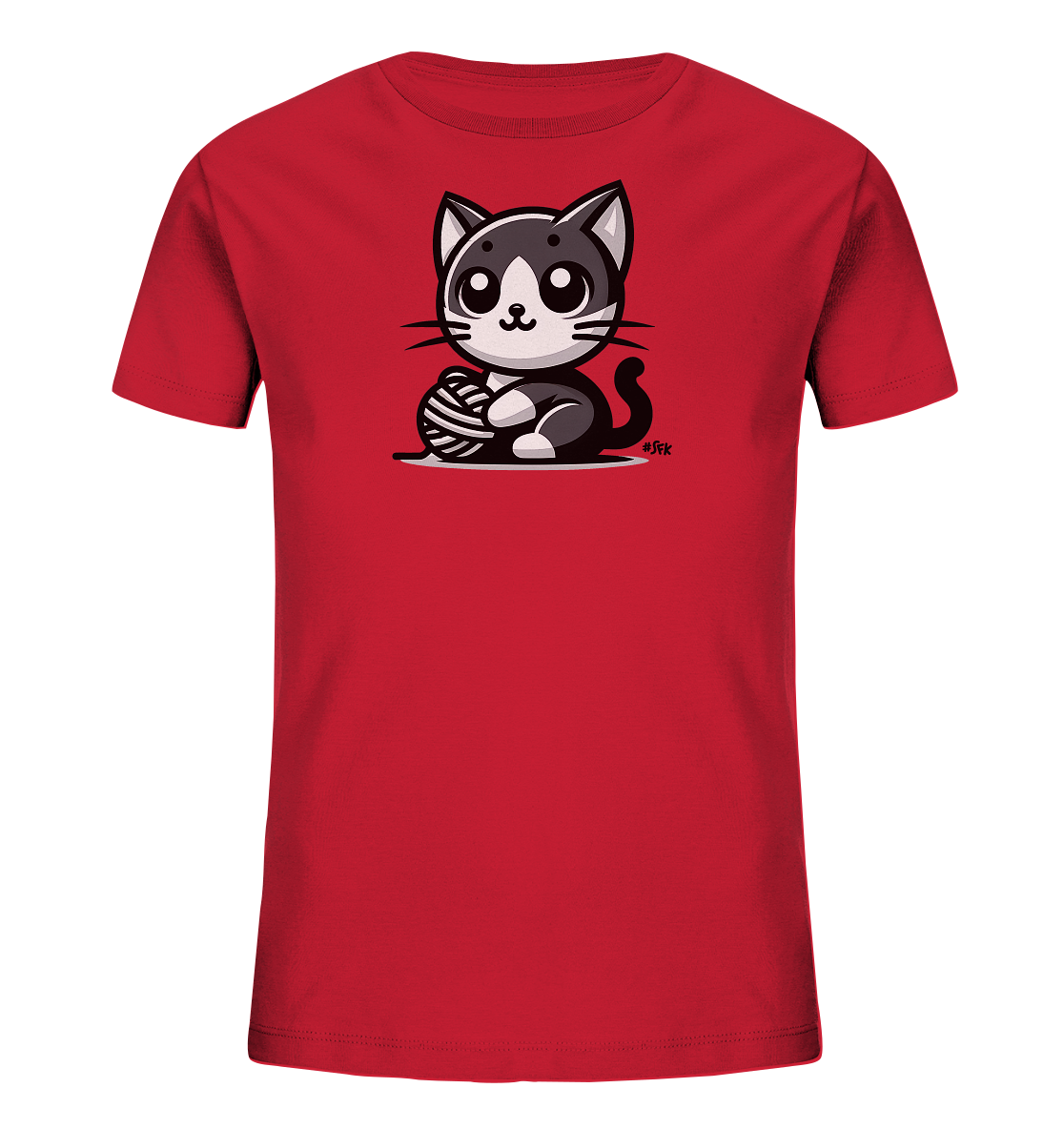Onlineshop Shirts fuer Kinder - Das Bild zeigt ein rotes Kinder-T-Shirt mit einer suessen, cartoonhaften Illustration. Auf der Vorderseite ist eine schwarz-weisse Katze abgebildet, die mit einem Wollknaeuel spielt. Die Katze hat grosse Augen und sitzt aufrecht.