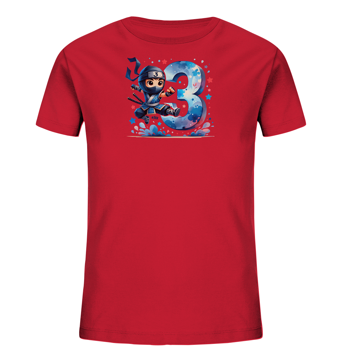 Onlineshop Shirts fuer Kinder - Dieses rote Kinder-T-Shirt zeigt eine dynamische Grafik mit einem springenden Cartoon-Ninja und einer grossen, stilisierten Zahl Drei. Der kleine Ninja traegt einen blauen Anzug und ein Stirnband mit der Ziffer Drei darauf. Die Zahl Drei ist in blauen Farbtoenen gestaltet und von Sternen und Wolken umgeben. Das Design wirkt energiegeladen und verspielt.