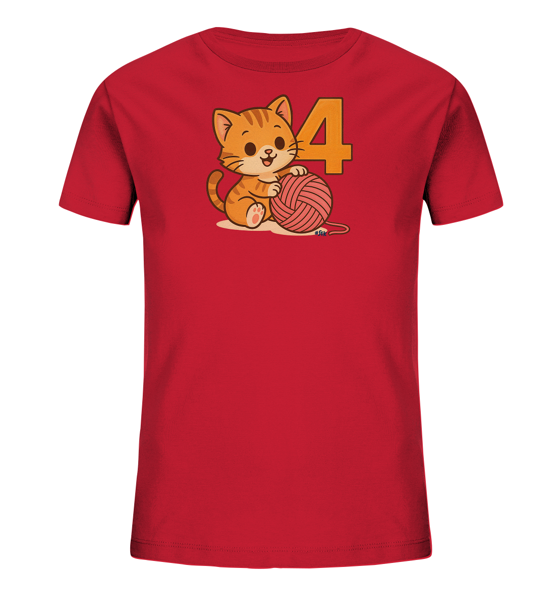 Onlineshop Shirts fuer Kinder - Das Bild zeigt ein rotes T-Shirt fuer Kinder mit einer suessen, cartoonartigen Katze. Die orange getigerte Katze spielt mit einem rosa Wollknaeuel auf dem Boden. Neben der Katze ist die grosse Zahl '4' in orange-braun abgebildet. Das Motiv verleiht dem Shirt einen verspielten und froehlichen Look.