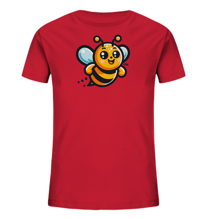 Onlineshop Shirts fuer Kinder - Das Bild zeigt ein rotes Kinder T-Shirt. Auf der Vorderseite ist eine niedliche, fliegende Cartoon-Biene abgebildet. Die Biene hat gelbe und schwarze Streifen, blaue Fluegel und ein froehliches Gesicht. Eine kleine Flugspur ist hinter der Biene zu sehen, was das Motiv dynamisch wirken laesst.