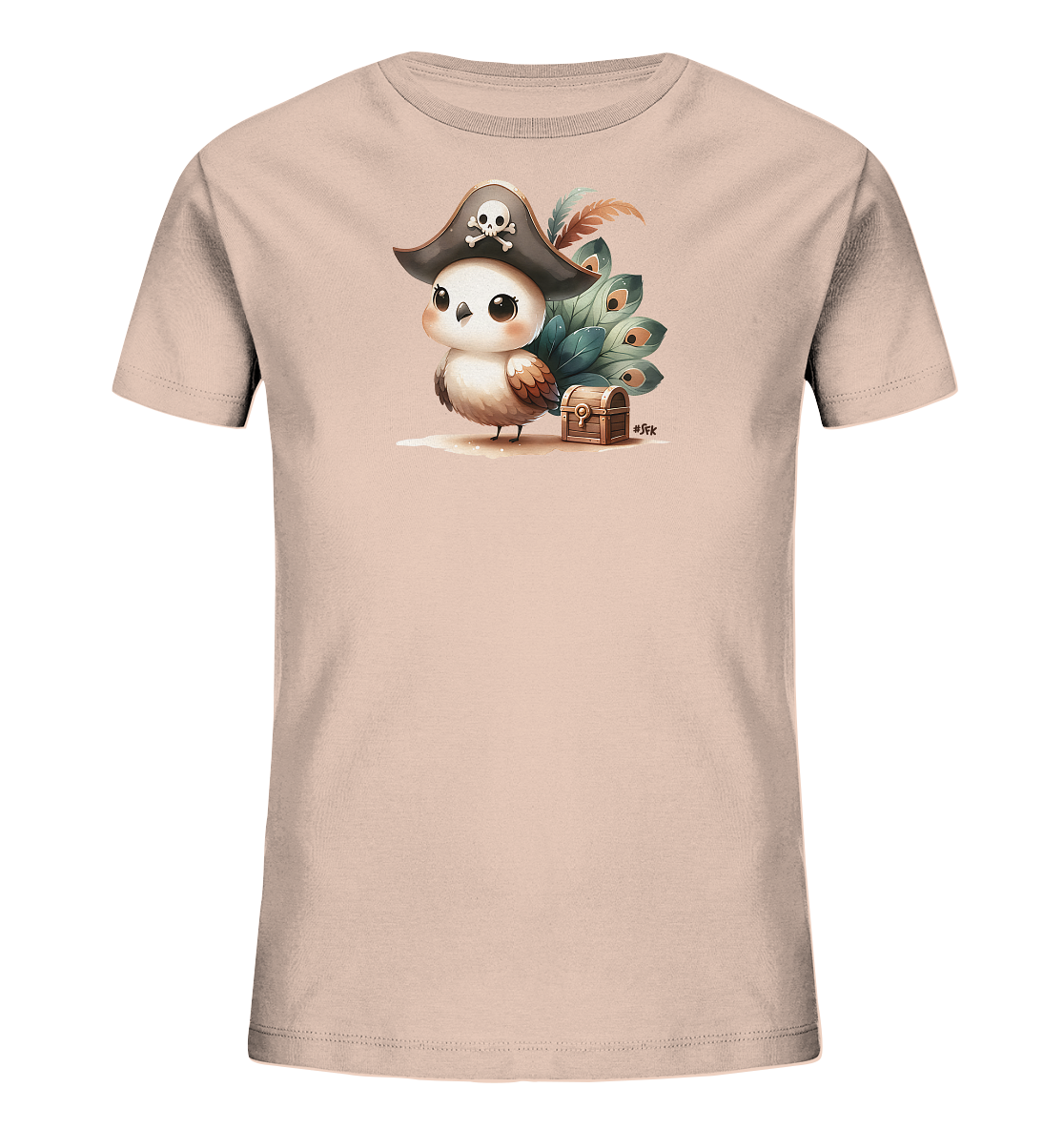 Onlineshop Shirts fuer Kinder - Dieses hellrosa T-Shirt fuer Kinder zeigt eine niedliche Eule in einem Piratenhut mit Totenkopf-Symbol. Die Eule steht neben einer kleinen Schatztruhe. Hinter ihr ragen gruene Blaetter und braune Federn hervor. Das Design ist eine charmante Illustration im Cartoon-Stil.