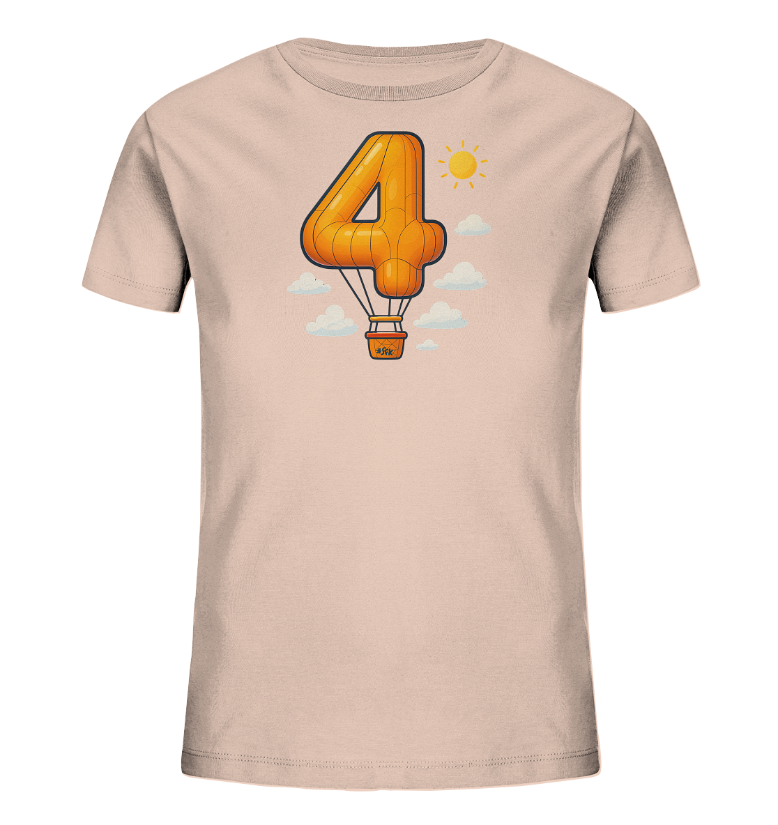 Onlineshop Shirts fuer Kinder - Dieses helle T-Shirt fuer Kinder zeigt eine kreative Illustration der Zahl 4 als Heissluftballon. Der orangefarbene Ballon schwebt zwischen kleinen weissen Wolken unter einem gelben Sonnenmotiv. Dieses freundliche und verspielte Design eignet sich gut fuer junge Abenteurer.