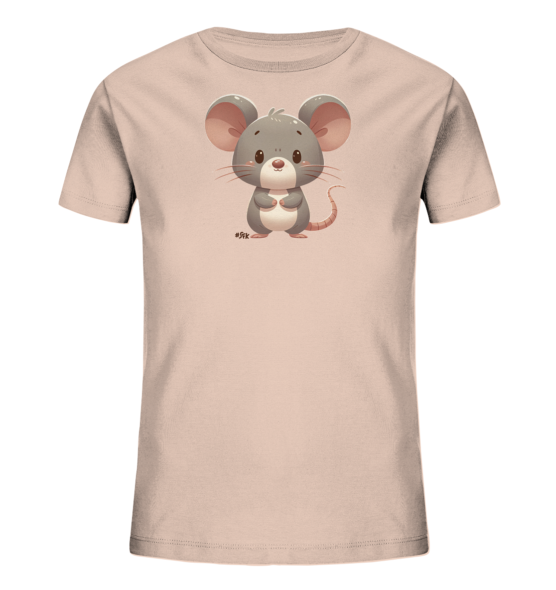 Onlineshop Shirts für Kinder - Das Bild zeigt ein Kinder-T-Shirt in einem hellen Rosa- oder Lachston. Auf der Vorderseite ist eine niedliche, cartoonhafte Maus mit großen Ohren abgebildet. Die Maus hat ein freundliches Gesicht, steht aufrecht und hält ihre Pfoten vor sich. Neben den Füßen der Maus ist der kleine Schriftzug "#SFK" zu sehen. Das Design wirkt insgesamt sehr verspielt und ansprechend für Kinder.